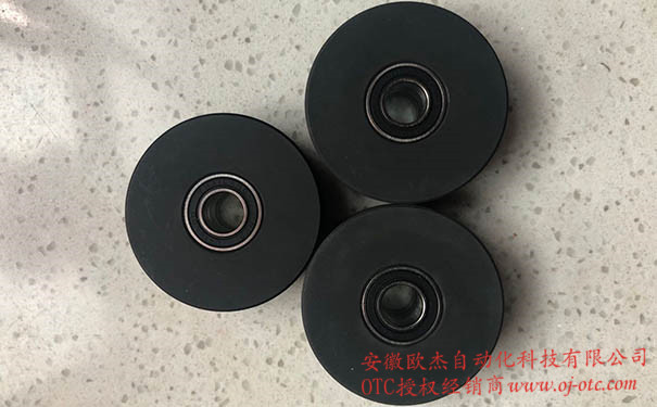 Chi tiết rãnh dẫn dây trên con lăn K5439C00