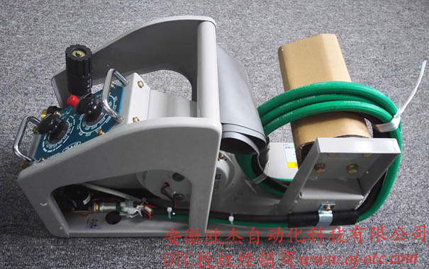 Máy đẩy dây OTC CM8202 - Hệ thống đẩy dây chi tiết