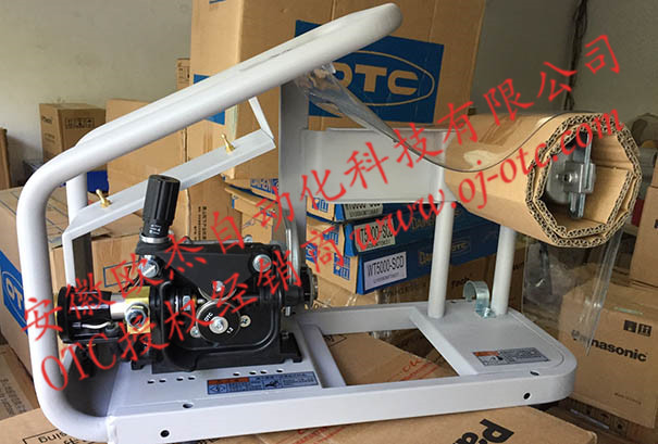 Máy đẩy dây OTC CM-6201 - Nhãn hiệu và model