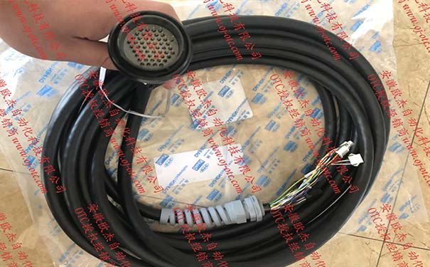 Cáp điều khiển robot OTC A2 L9241F00 8m - góc nhìn 1